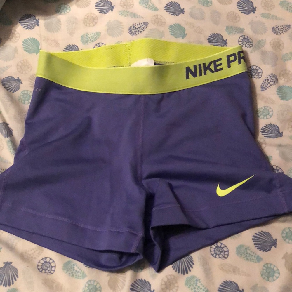 Nike Pro women’s shorts